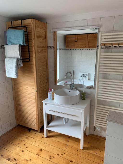 Ferienwohnung In Schlossnaehe ชเวียรีน ภายนอก รูปภาพ